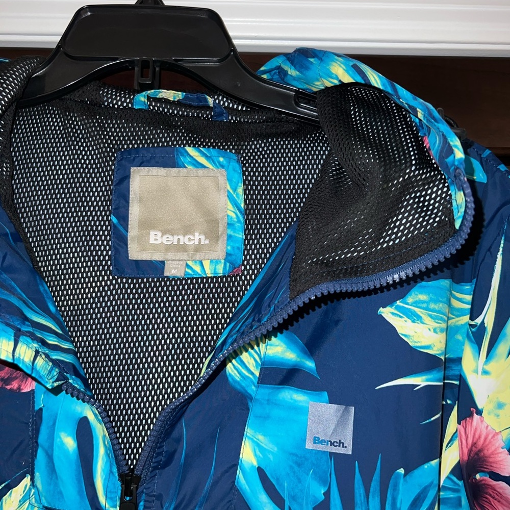 Bench Pull over Jacket